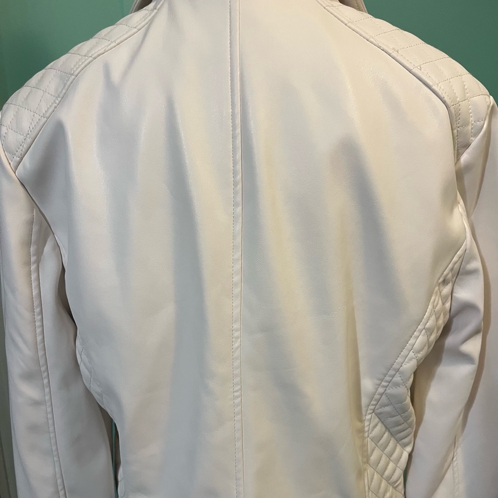 Guess Women's Cream Faux Leather Jacket Sz Large - Picture 6 of 10